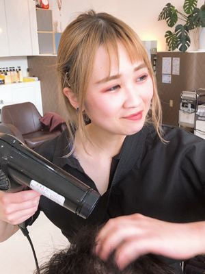 ヘアクリエイト ミリ 高倉さん